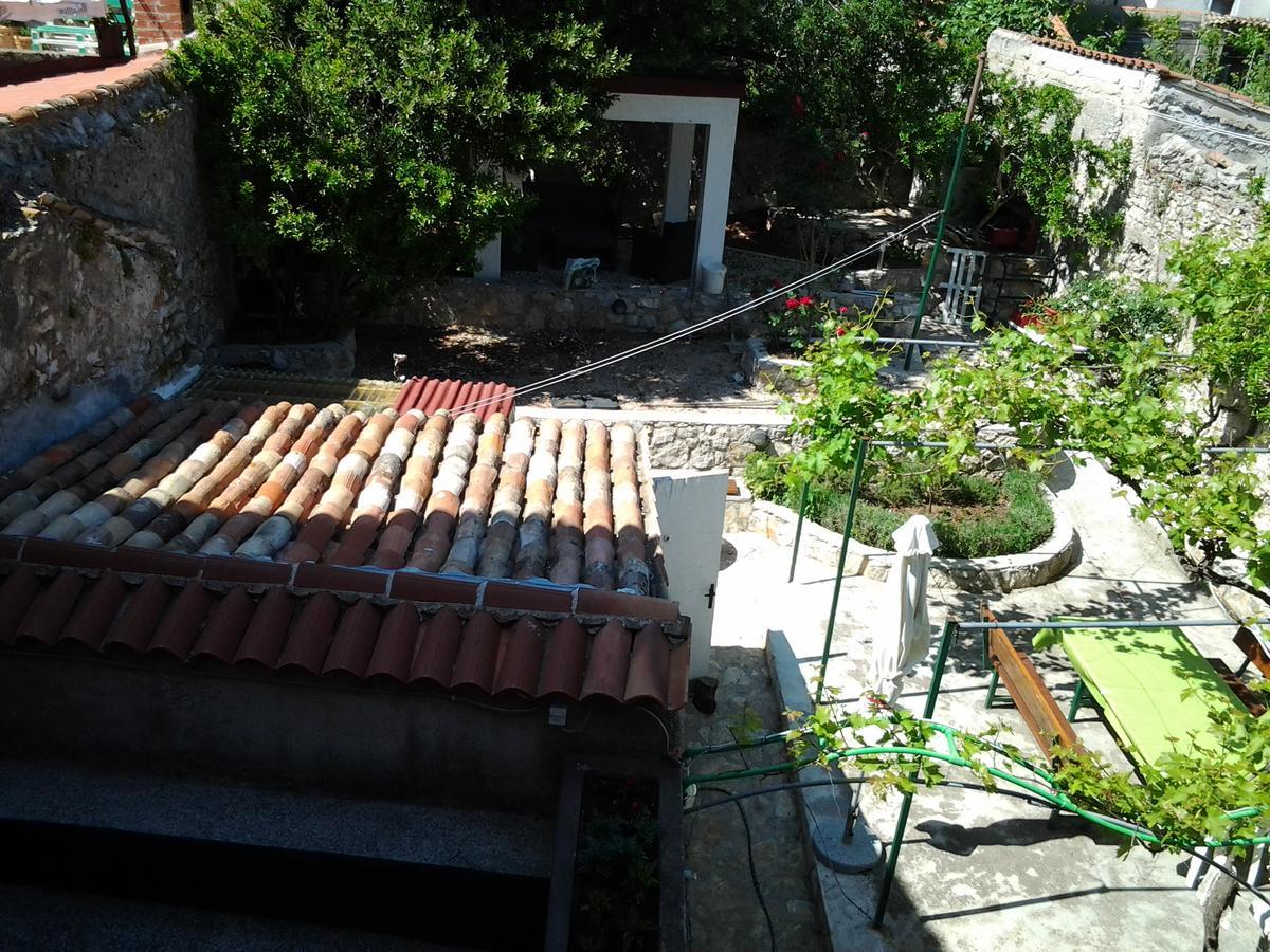 Apartment Mira Cres Exterior photo