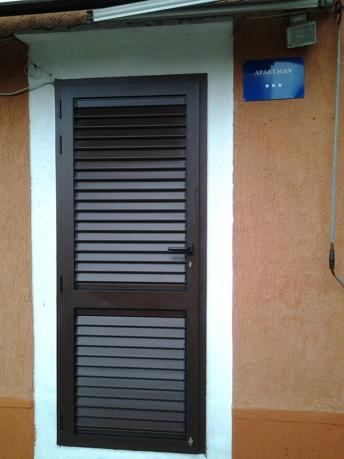 Apartment Mira Cres Exterior photo